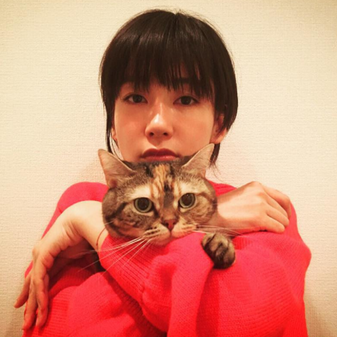 猫好き女優といえば この方 水川あさみ の猫 ニコちゃん との日常 Animo アニモ